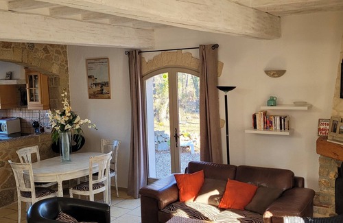 Mons Casa | EN LA NATURALEZA, HERMOSA CASA DE PROVENCE CON PISCINA