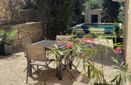 Caremeau Apartamento | In Nîmes in the heart of nature with swimming pool