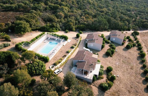 Figari Villa | En Santa, dominio 3 * de 3 villas en 5kms del mar. PROMOCION ESPECIAL JUNIO JULIO