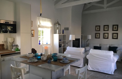 Aldeia de Irmaos Casa | En el parque natural de Arrábida, excepcional ubicación a 8 km del mar.
