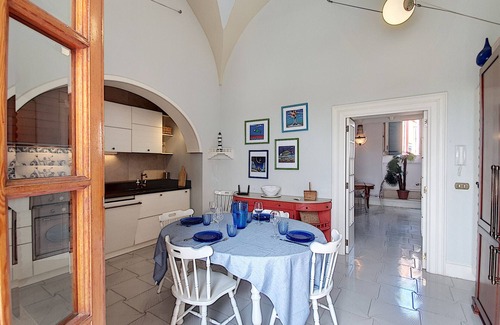 Castro Marina Chalet De Esquí | Outdoor jacuzzi in old town w/ fantastic sea view
