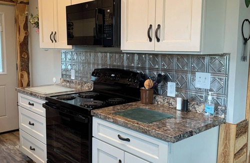 Cody Casa | In the beautiful town of Wapiti Wy, only 32 miles from E gate of Yellow stone
