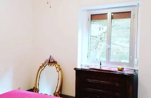 Recco Apartamento | In the center, 5 Minutes from the sea, CasaCri station is a cozy apartment