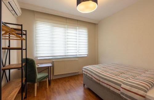 Cihangir Apartamento | In the Centre of Taksim and Galataport 3 Bedroom and 1 Living Room