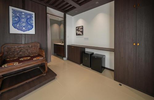Xinzhou Cama Y Desayuno | In the Clouds - Courtyard Twin Room