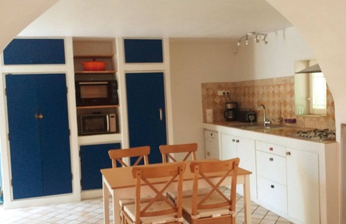 Fontaine-de-Vaucluse Casa | In the heart of Fontaine de Vaucluse, house overlooking the Sorgue river