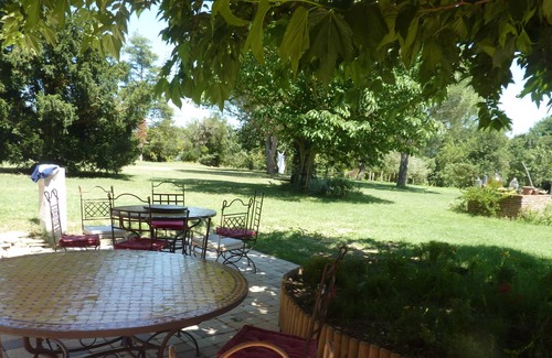 Lacourt-Saint-Pierre Casa | In the heart of a 1-hectare wooded island of greenery