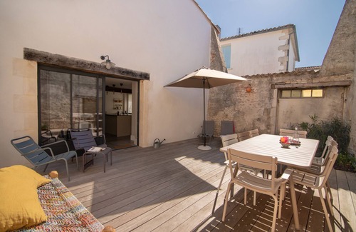 Le Bois-Plage-en-Re Casa | En el corazón del pueblo, casa familiar totalmente reformada con gran terraza.