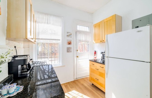 Adams Morgan Apartamento | In the heart of Adams Morgan | Vintage Charm