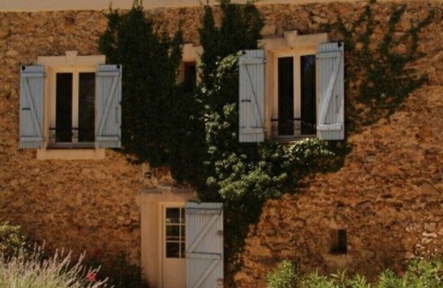 Barjols Casa | En el corazón de la Provenza verde en Var, antiguo y encantador redil