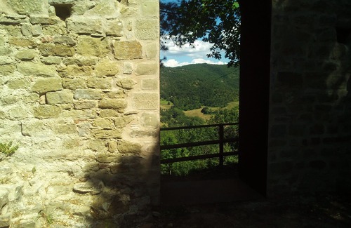 Preggio Casa | En el corazón de Italia, en la frontera entre Toscana y Marche. En el pueblo de PREGGIO.