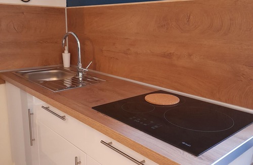 Meze Apartamento | In the heart of Meze, apartment 2 BEDROOMS, AIR CONDITIONED, sleeps 4.
