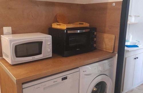 Meze Apartamento | In the heart of Meze, apartment 2 BEDROOMS, AIR CONDITIONED, sleeps 4.