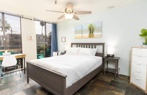 South Mission Beach Casa | In the Heart of Mission Beach - A Pineapple Paradise