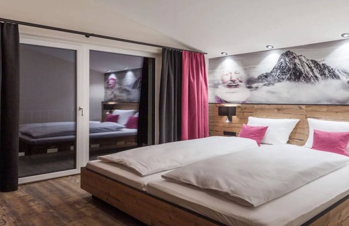 Gaschurn Chalet De Esquí | IN THE HEART OF MONTAFON VALLEY - A FAMILY CHALET FOR 24