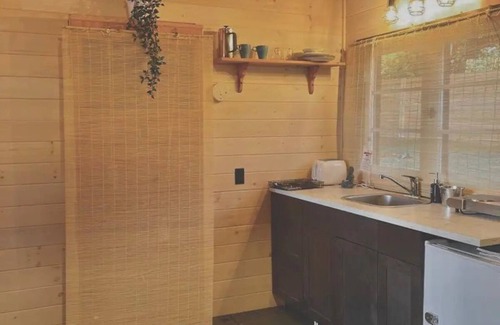 Muskoka Lakes Cabaña | In the Heart of Muskoka- Lakefront Premium View! 8 Cabins