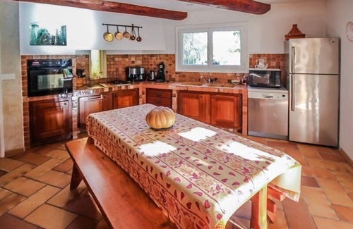 Grambois Casa | In the heart of the Luberon, spacious house in Grambois, private pool.