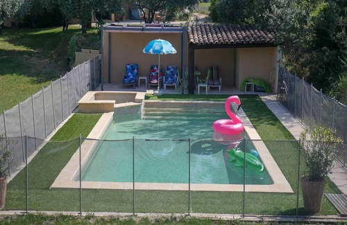 Grambois Casa | In the heart of the Luberon, spacious house in Grambois, private pool.