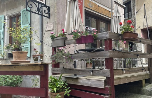 Moulinet Apartamento | In the heart of the Mercantour Park, typical apartment full of charm!