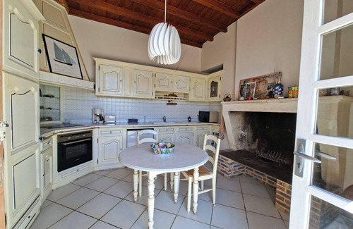 Bommes Cama Y Desayuno | In the heart of the Sauternes crus classés, the Maison de Grand Pierre