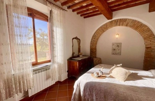 Santa Luce Casa | in the heart of Tuscany, fabulous farmhouse surrounded by greenery and with every comfort!