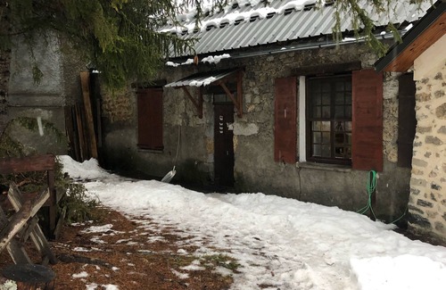 Beuil-les-Launes Casa | En el parque Mercantour, casa de pueblo a pie de pistas.