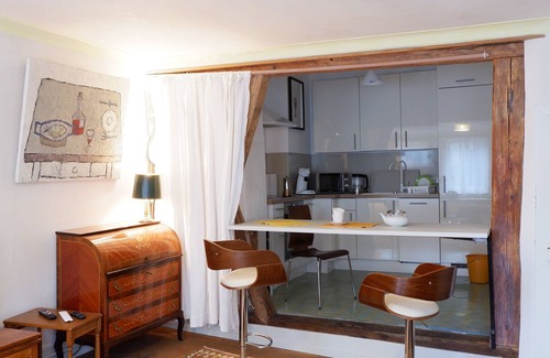 Tuebingen Apartamento | NUEVO! en FeWo-direkt: soleado 65 metros cuadrados en el centro del casco antiguo, zona tranquila!