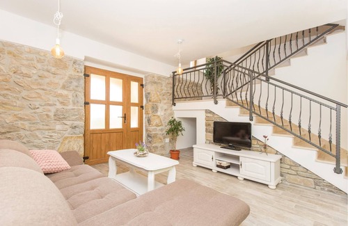 Pican Casa | Alojamiento de 6 habitaciones en Tupljak
