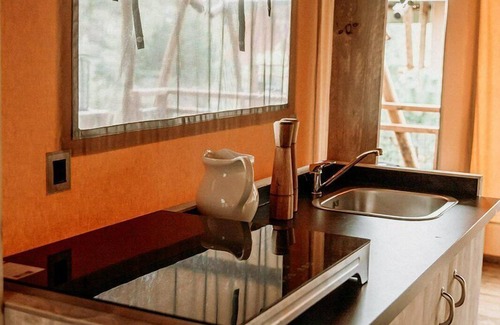 Rijssen Cabina | In these sturdy tents you will experience a great outdoor and indoor vacation!