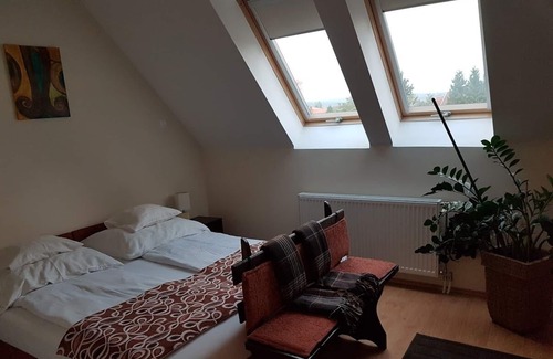 Heviz Condominio | In Ungarn, Bad Hévíz, Fam. Ferienwohnung mit Garten, Außenpool, Sauna, Whirlpool