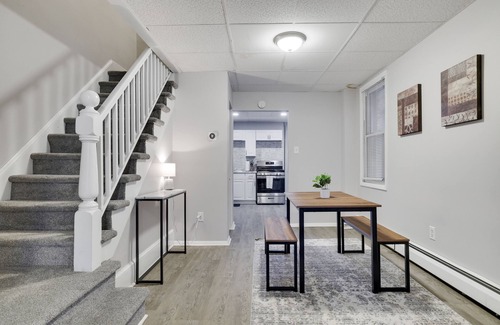 Wilkes-Barre Apartamento | In Unit W&D Free Parking Fast Wifi 5 Min Downtown