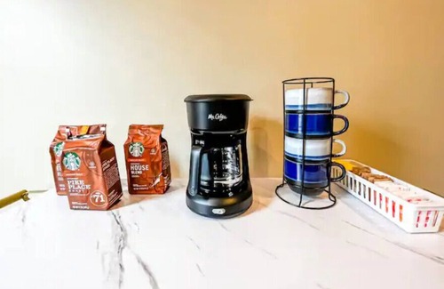 The Hill Apartamento | In unit washer & dryer Disney+, Netflix & Hulu