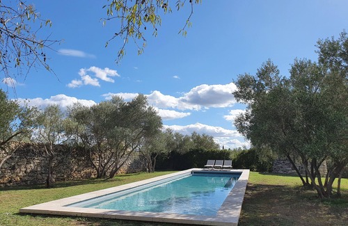 Uzes Casa | En Uzès, Bastide con servicios de alta gama, a 2 minutos del centro, piscina de sal.
