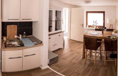 Wedel Apartamento | NUEVO en Wedel: pequeño bungalow en el corazón del casco antiguo de Wedel para 2 personas