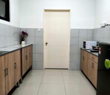 Batu Buruk Apartamento | Inadh Suites @ Icon Residence With Pool