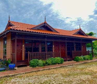 Kampung Nibung Chalet De Esquí | Inap Nekmi Kuala Terengganu With Pool