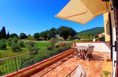 Massa Marittima Apartamento | Incantevole appartamento, completo e confortevole con ampia terrazza privata e vista sulle colline Toscane, a pochi chilometri dal mare, vicino ai percorsi per bici della zona