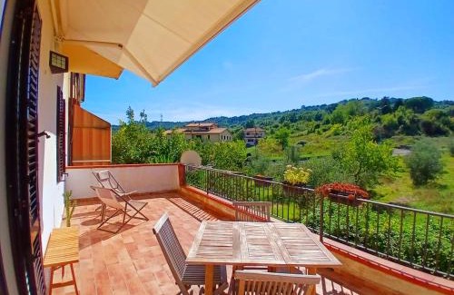 Massa Marittima Apartamento | Incantevole appartamento, completo e confortevole con ampia terrazza privata e vista sulle colline Toscane, a pochi chilometri dal mare, vicino ai percorsi per bici della zona