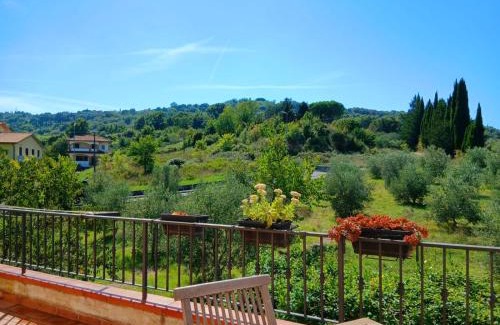 Massa Marittima Apartamento | Incantevole appartamento, completo e confortevole con ampia terrazza privata e vista sulle colline Toscane, a pochi chilometri dal mare, vicino ai percorsi per bici della zona