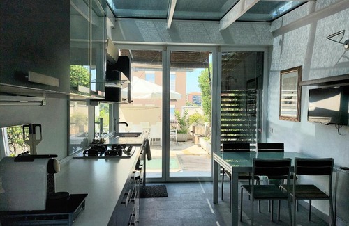 Ortica Apartamento | Incantevole super attico con terrazza e piscina