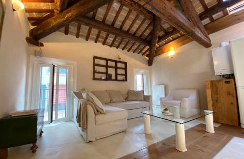 Ferrara Historic Centre Apartamento | InCastrum - la soffitta in centro