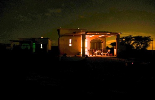 Tzofar Otro | Incense and Spice Route Inn