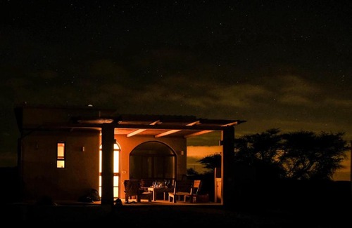 Tzofar Otro | Incense and Spice Route Inn