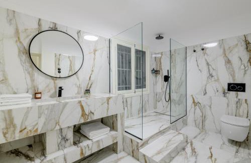 Plaka Apartamento | Incomparable Plaka's Luxury Apt Private Pool