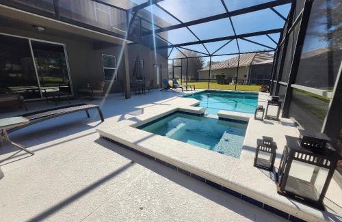 Calabria Casa | Incrível casa 5BD/5BA com piscina perto da Disney