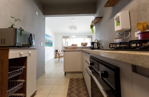 Vila Clais Apartamento | Incrível Vista para o Mar com Varanda