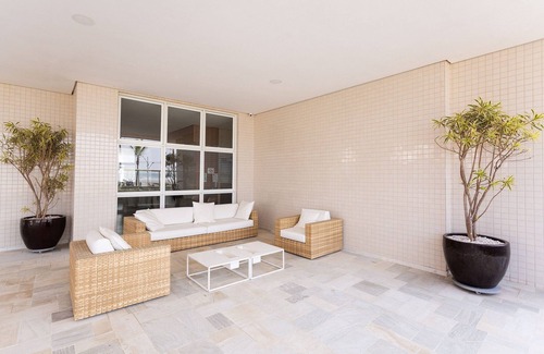 Vila Clais Apartamento | Incrível Vista para o Mar com Varanda