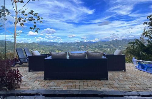 Retiro Cabaña | Increíble casa de campo con hermosa vista