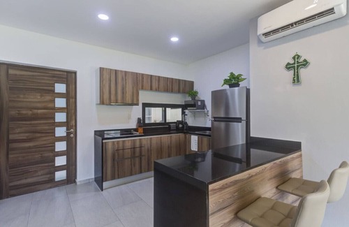 La Cruz de Huanacaxtle Condominio | Increíble condo 2BD con alberca en roof!