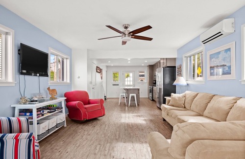 Syracuse Casa | Incredbile View of Lake Wawasee with sandy lake bottom